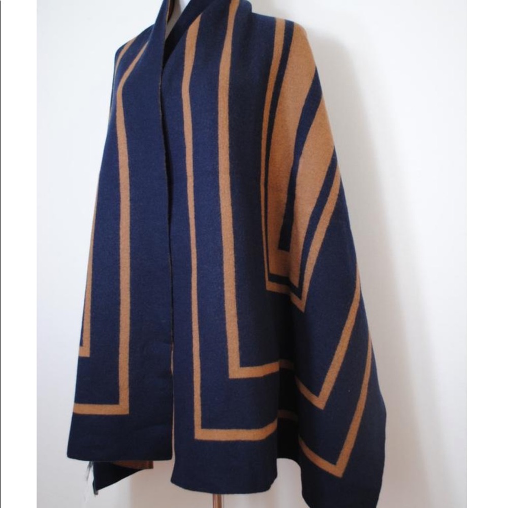 Vince blanket scarf in camel and navy